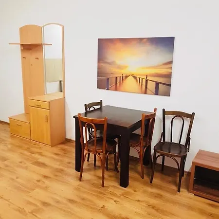 Apartamento Geschmackvoll Eingerichtetes Ferien In *
